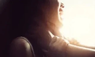 Bị bóp cổ đến chết sau bình luận cay nghiệt trên Facebook của chồng