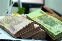 Vợ đòi chồng bồi thường vì... tinh trùng yếu