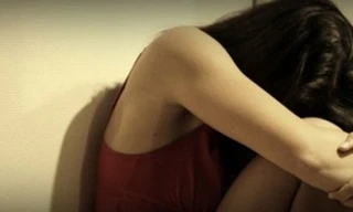 Thợ sửa xe nghi cưỡng bức thiếu nữ