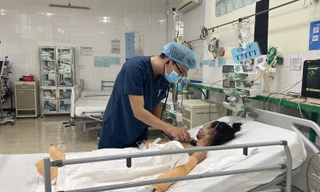 Vụ cháy nhà, 4 người thương vong tại Đồng Nai: Bố dỡ mái tôn đưa 2 mẹ con ra ngoài