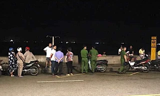 Lực lượng chức năng có mặt tại nơi xảy ra vụ việc. Ảnh: Thời sự BRVT