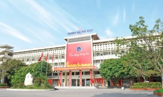 Kỷ luật cảnh cáo 2 cán bộ Trường Đại học Vinh ‘gạ tình’ nữ sinh