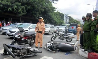 Cô gái bị cướp đâm vào cổ khi truy đuổi