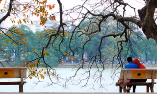 Hà Nội đón Tết trong giá rét