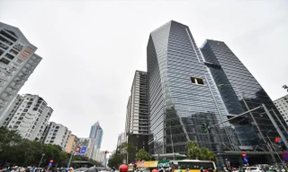 Sắp có kết quả xử lý vi phạm quy hoạch xây dựng cao ốc hai bên đường Lê Văn Lương