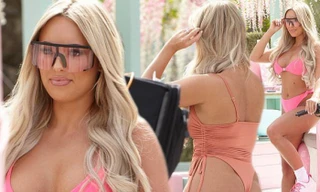 Amber Turner 'thiêu đốt' ánh nhìn với thể hình 'nảy lửa'