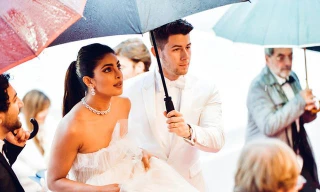 Hoa hậu Priyanka Chopra được chồng trẻ chăm chút, tình tứ trên thảm đỏ Cannes 