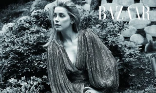 Amber Heard buông lơi đầy khiêu khích với mốt không nội y