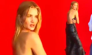 Hậu trường chụp ảnh nóng bỏng của bạn gái 'Người vận chuyển' Jason Statham