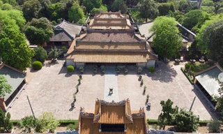 Toàn cảnh lăng Tự Đức. Ảnh: Google.