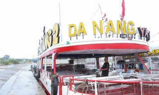 Du thuyền tiền tỷ ở Đà Nẵng đi 'núp' bão số 4