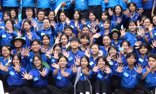 Xem thanh niên tranh tài hùng biện, phản biện, kỹ năng sinh tồn...