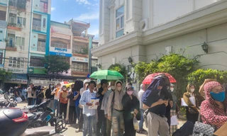 Hàng trăm người 'rồng rắn' xếp hàng mua dự án nhà ở xã hội 'hot' nhất 