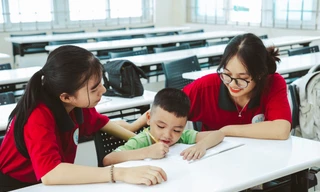 Sôi động các lớp học kỹ năng miễn phí dịp hè của thầy cô 'áo xanh'