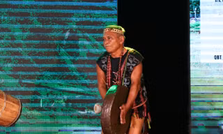 Người Cơ Tu hát gây quỹ để phủ xanh 50ha rừng bản địa