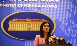Người Phát ngôn Lê Thị Thu Hằng nhấn mạnh, Việt Nam kiên quyết phản đối việc Trung Quốc đưa vào sử dụng các trạm quan trắc trên một số cấu trúc ở quần đảo Trường Sa,