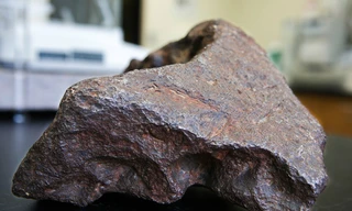 Viên thiên thạch được định giá hơn 100.000 USD.