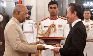 Đại sứ Phạm Sanh Châu đã trình Ủy nhiệm thư của Tổng Bí thư, Chủ tịch nước Nguyễn Phú Trọng lên Tổng thống Ấn Độ Ram Nath Kovind ngày 13/11. Ảnh: BNG