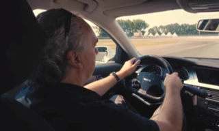 Với chiếc xe hơi thể dục này, người lái xe có thể đốt 300 kcal trong 30 phút lái xe.