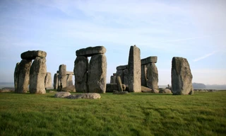 Cho đến nay nhiều bí ẩn về bãi đá cổ Stonehenge ở Anh vẫn chưa được giải mã.