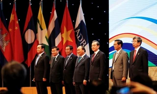 Thủ tướng Nguyễn Xuân Phúc cùng lãnh đạo các nước GMS tại Hội nghị Thượng đỉnh GMS-6. Ảnh: TTXVN