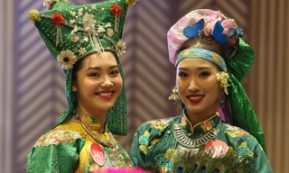 Tiết mục 'Cô Đôi Thượng Ngàn' của thí sinh Hoa hậu Việt Nam
