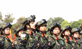 36 khối diễu binh hợp luyện lễ kỷ niệm 50 năm ngày thống nhất non sông