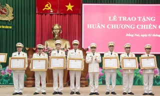Tặng thưởng Huân chương Chiến công cho nhiều tập thể, cá nhân Công an tỉnh Đồng Nai