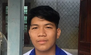 Nam sinh Trần Công Mẫn suy sụp vì bị nghi oan có quan hệ với cô giáo.