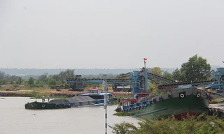 Bến thủy nội địa của Cty TNHH Cường Hưng thời điểm đang hoạt động