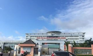  Vỡ đại tràng vì bơm hơi vào hậu môn