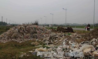 Lái xe chạy liên tỉnh để đổ trộm rác thải