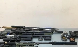  Truy tố đối tượng sản xuất súng và tàng trữ hàng trăm viên đạn