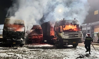 Phát hiện người đàn ông tử vong trong vụ 3 xe tải bốc cháy ở TP Biên Hòa