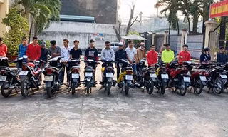 Công an chặn bắt hơn 100 'quái xế' tụ tập đua xe ở Biên Hòa
