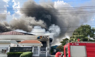 Cháy nhà máy hóa chất, khói bao trùm khu công nghiệp Long Bình