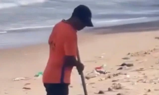 Nhân viên khu du lịch chôn rác ngay tại bãi biển Mũi Né