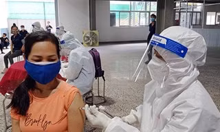Hàng trăm nhân viên y tế ở Đồng Nai nghỉ việc 