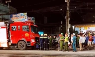 Rơi xuống mương thoát nước, người phụ nữ bị cuốn trôi