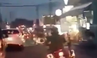 Bắt nam thanh niên 'ngáo đá' điều khiển ô tô nghi bị trộm cắp