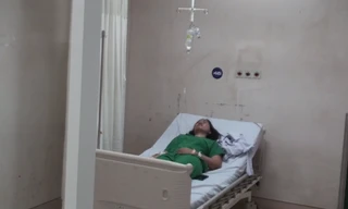 Bác sĩ Hương đang được theo dõi y tế tại bệnh viện