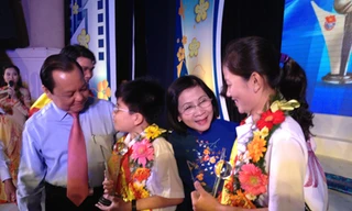 Bóng hồng giữa bệnh nhân tâm thần