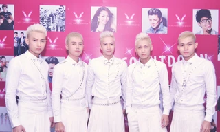 Nhóm 365 gây sốc khi đồng loạt nhuộm tóc trắng