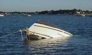 Thuyền chìm nghỉm dưới sông Volga, 61 người mất tích