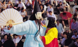 Nghi lễ độc đáo dịp Rằm tháng 7 ở các nước châu Á