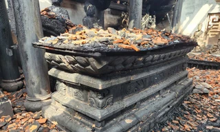 Bộ Văn hóa chỉ đạo phương án bảo tồn bàn thờ Phật bằng đá sau vụ cháy chùa Xuân Lũng