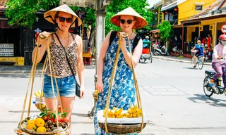 Gần 2 triệu khách quốc tế đến Việt Nam trong tháng Tết