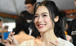 Bên trong phòng trang điểm của thí sinh Hoa hậu Việt Nam