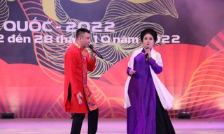 NSND Tự Long diễn khai mạc Liên hoan Chèo toàn quốc 2022