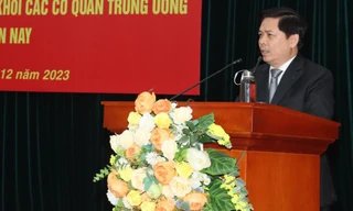 Vận dụng phong cách dân vận của Chủ tịch Hồ Chí Minh vào công tác dân vận 